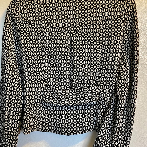 Saks Fifth Avenue Women's Size 6 Lightweight Jacket Geometric Shape Fitted - Picture 5 of 6